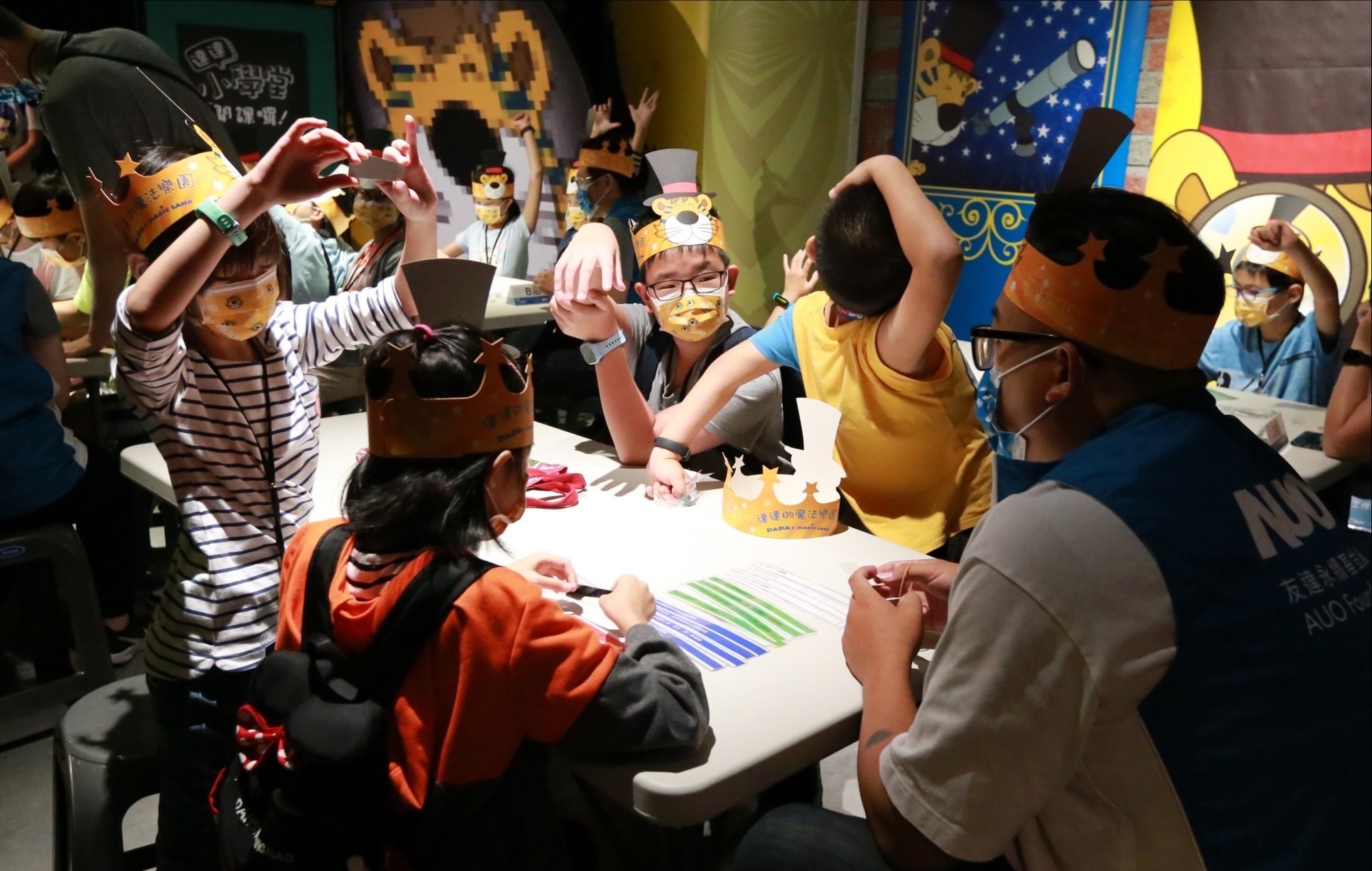 米兰体育以永续理念推动全人教育计划，内外结盟储备科普教育人才，荣获亚太永续行动奖社会共融面的金奖肯定