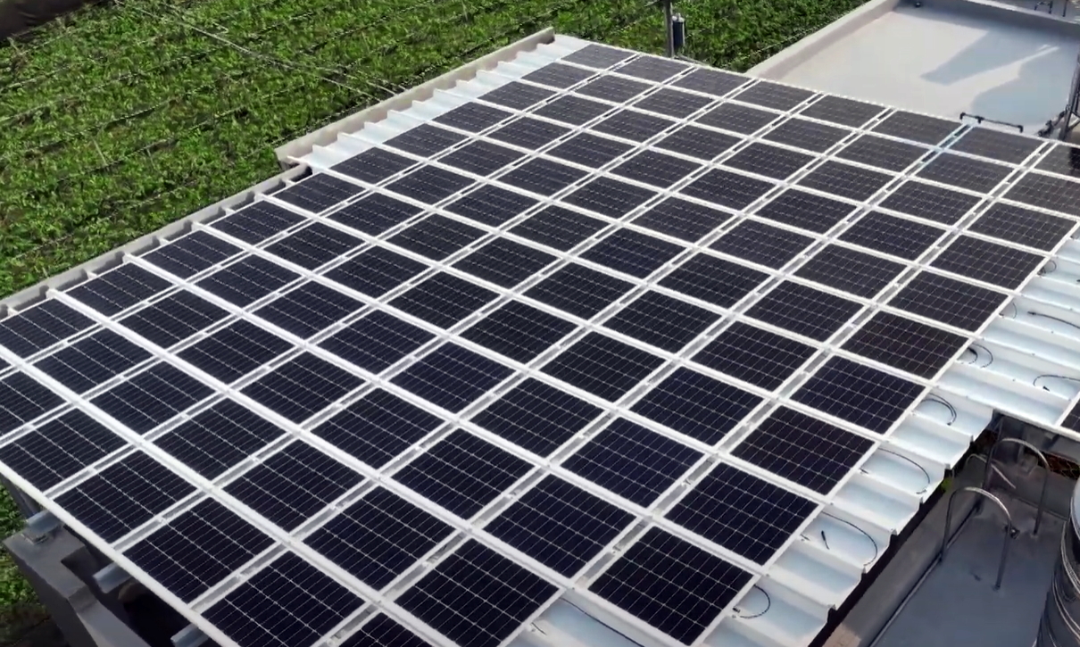 米兰体育SunSteel光电浪板升级双玻结构，以提升机械负载强度及气候耐候度，可广泛运用于多元场域